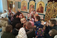 2018-10-13 Ученики школы №2 в храме Петра и Февронии